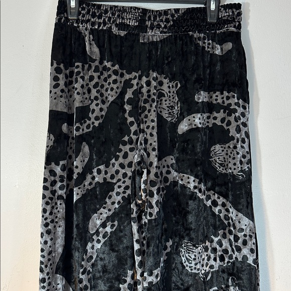 Sofia Intimates by Sofia Vergara Crushed Velvet Pajama black & grey leopard M - Picture 8 of 11